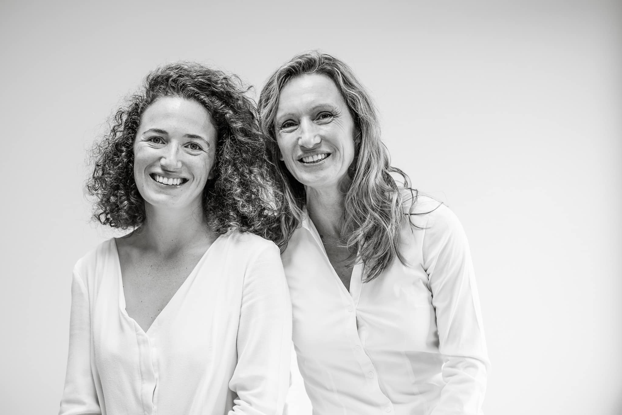 Anne et Sylvie Peres, créatrices de la gamme de cosmétiques Alaena à Biarritz.