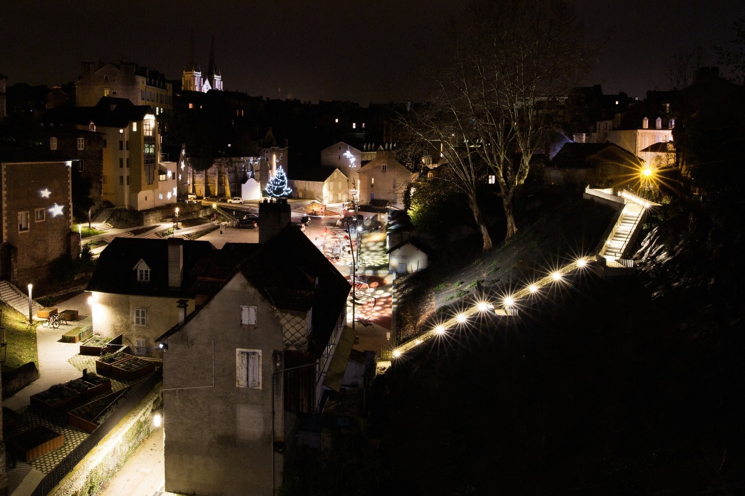 Quartier du Hédas à Pau et ses illuminations la nuit