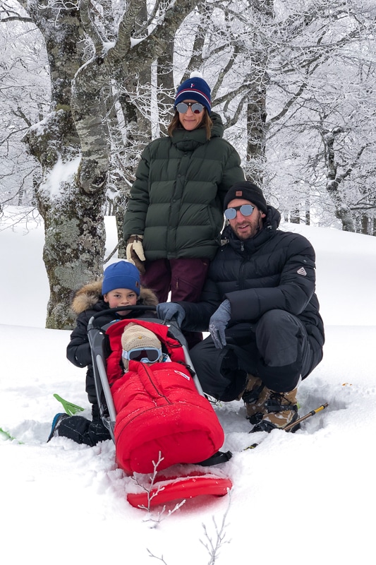 Weekend en famille au chalet d'Iraty à Arrau au Pays basque sous la neige.