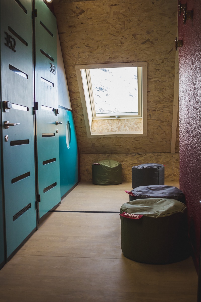 Skylodge N'Py : premier hostel au pied des pistes à Piau Engaly dans les Pyrénées pour un logement pas cher.