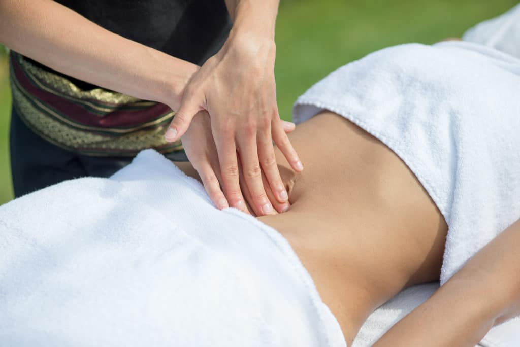 Massage du ventre à Biarritz avec Bihaï Massages
