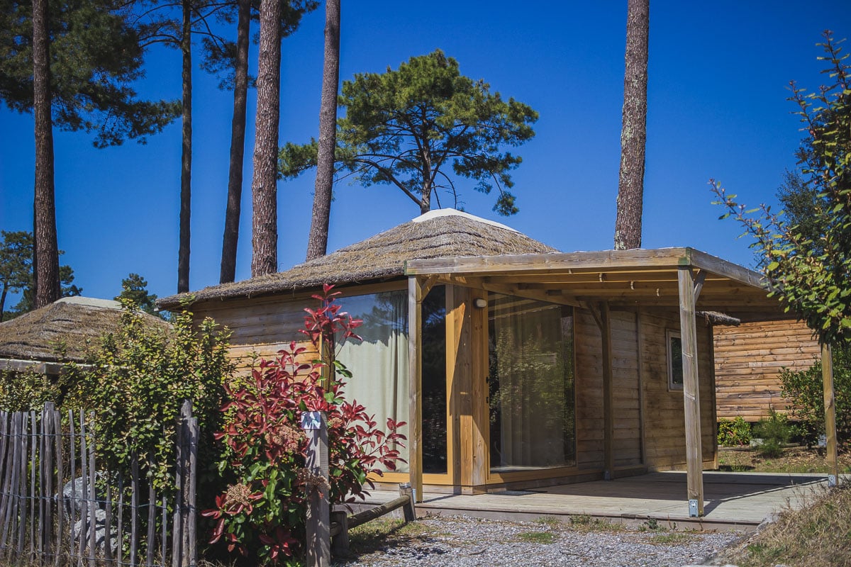 Village vacances Natureo à Seignosse dans les Landes : hébergements nature et insolite en cabane en bois
