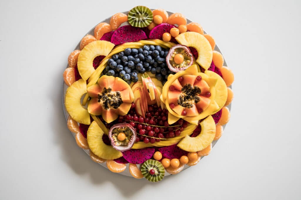 La Fruiterie : plateaux et cornets de fruits décortiqués