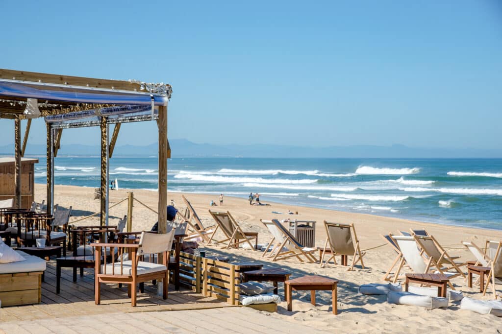 Les cabanes de plage des Landes