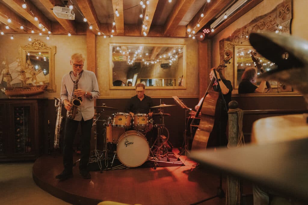 Prohibido Biarritz : bar clandestin et club de jazz