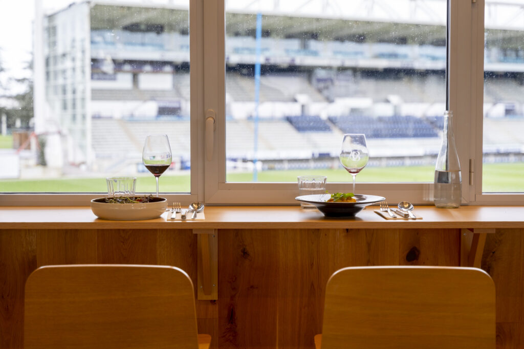 Et si vous mangiez face au stade Jean Dauger à Bayonne ?