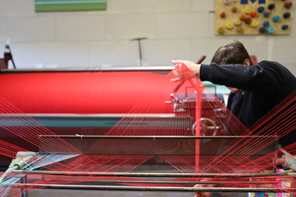 Immersion dans l’atelier Tissage Moutet à Orthez